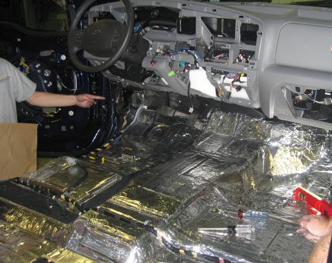 HushMat 1993-2003 Volkswagen EuroVan  Floor Deadening and Insulation Kit 682901